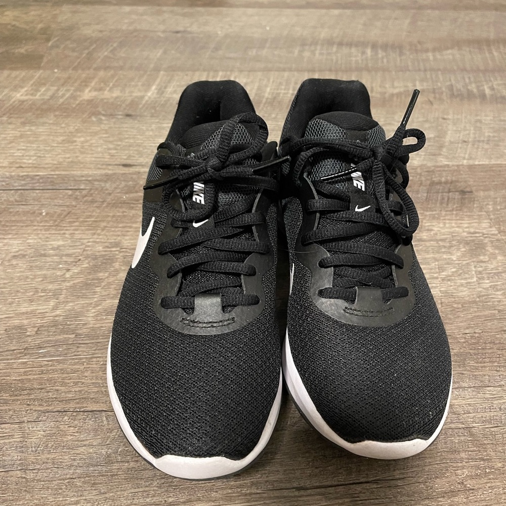 Nike shoes size 7